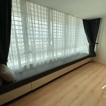 Austin Studio Queen Bed Johor Bahru Exterior photo