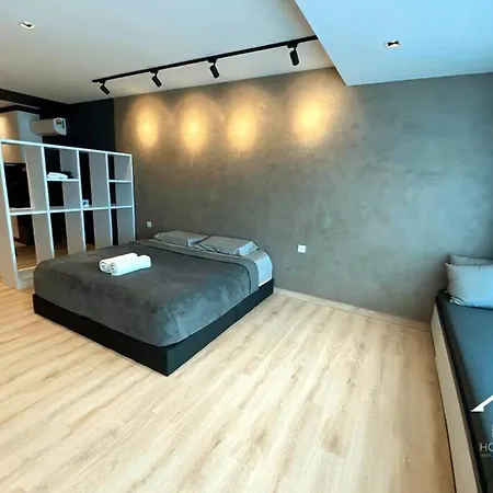 Austin Studio Queen Bed Johor Bahru Exterior photo